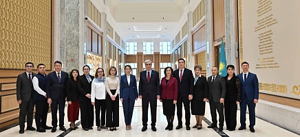 Глава государства Касым-Жомарт Токаев посетил новое здание Архива Президента Республики Казахстан фото галереи 28