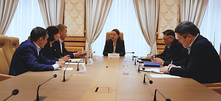 Президент Архиві мен Еуразия Ұлттық университеті ынтымақтастық мәселелерін талқылады фото галереи 1