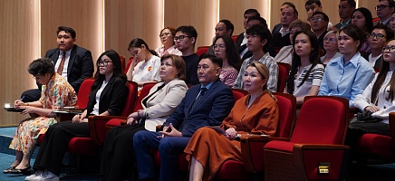 В Архиве Президента РК открылась выставка, посвященная Конституции Казахстана фото галереи 5