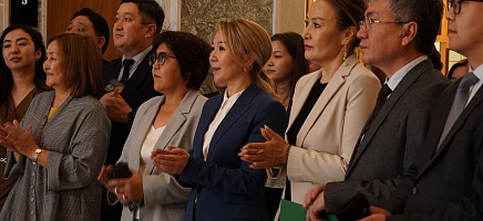 Конституциялық реформа жөніндегі комиссияның құжаттары ҚР Президенті Архивіне мемлекеттік сақтауға тапсырылды фото галереи 6