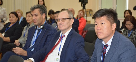 «Құжат айналымын стандарттаудағы ел тәжірибесі» диспут-сессиясы фото галереи 6