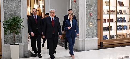 Глава государства Касым-Жомарт Токаев посетил новое здание Архива Президента Республики Казахстан фото галереи 4