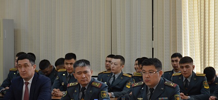 Круглый стол «Армия Независимого Казахстана: Долг. Честь. Отвага» фото галереи 7