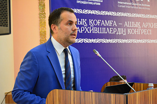 Халықаралық Архивтер кеңесінің атқарушы директоры К. Васкез