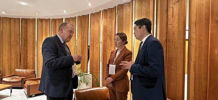  Президент Архиві Францияда өткен халықаралық конференцияға қатысты фото галереи 2