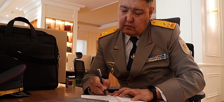 Библиотека Архива Президента Республики Казахстан пополнилась новой книгой фото галереи 3