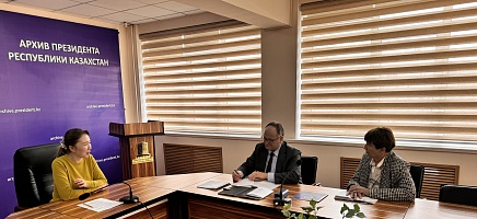 Hungarian diplomat visited the Archive фото галереи 1