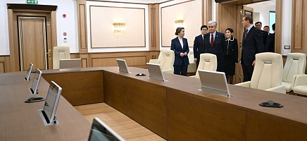 Мемлекет басшысы Қасым-Жомарт Тоқаев ҚР Президенті Архивінің жаңа ғимаратына барды фото галереи 5